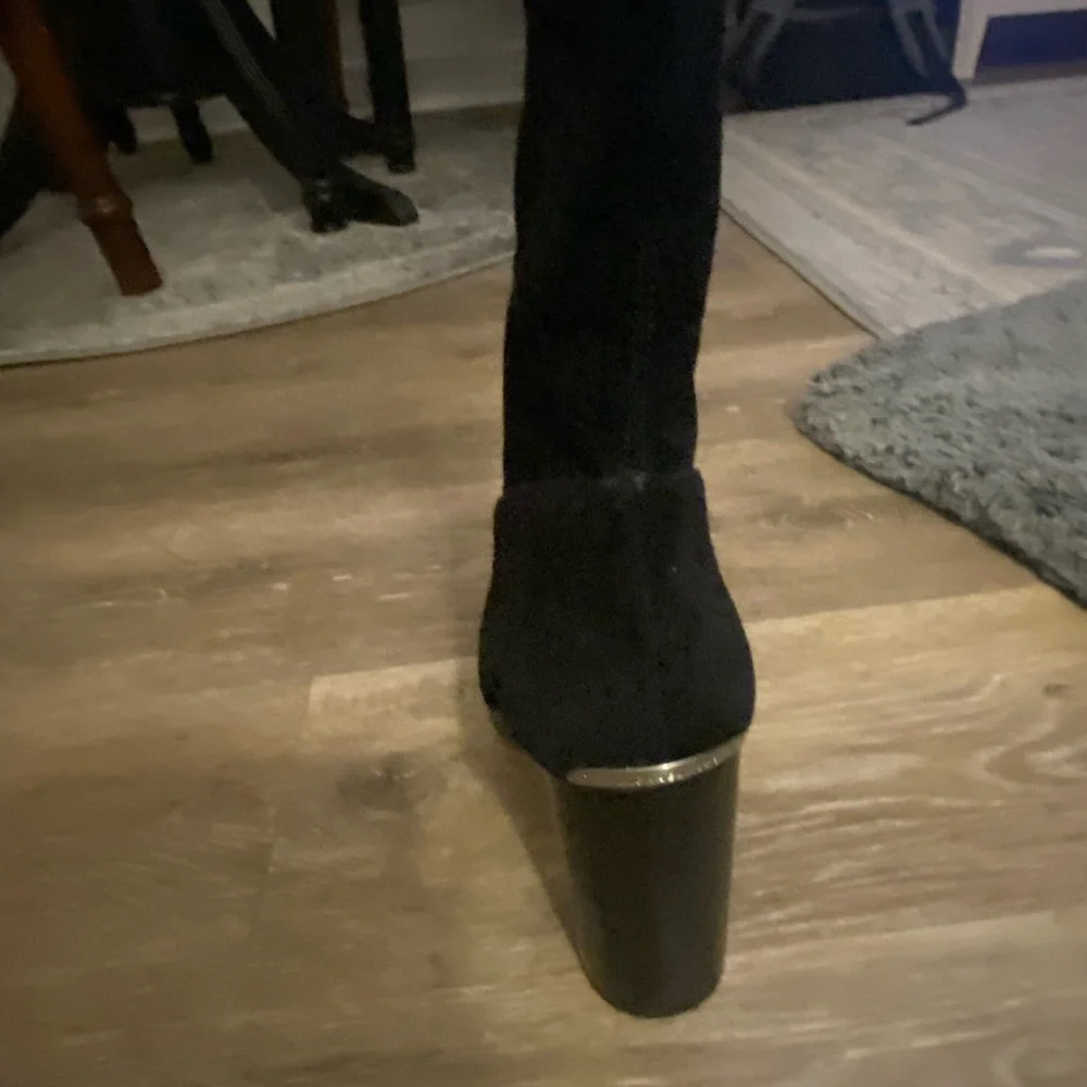 Tall, suede Michael Kors boots - Picture 4 of 4